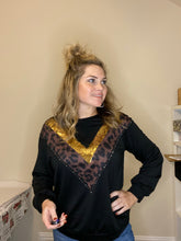 Load image into Gallery viewer, Leopard and sequin sweater
